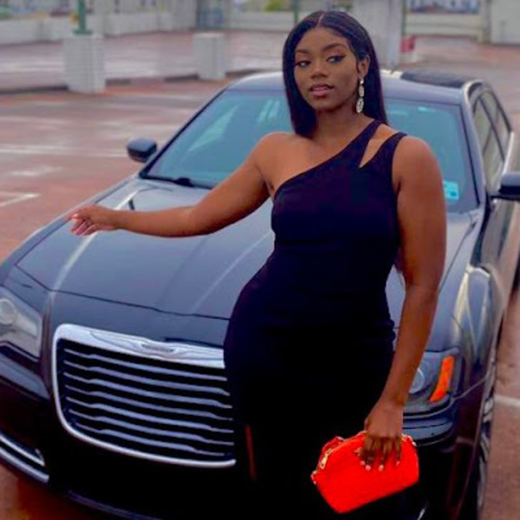 Meet your Posher, Trinity - Picture 1 of 1